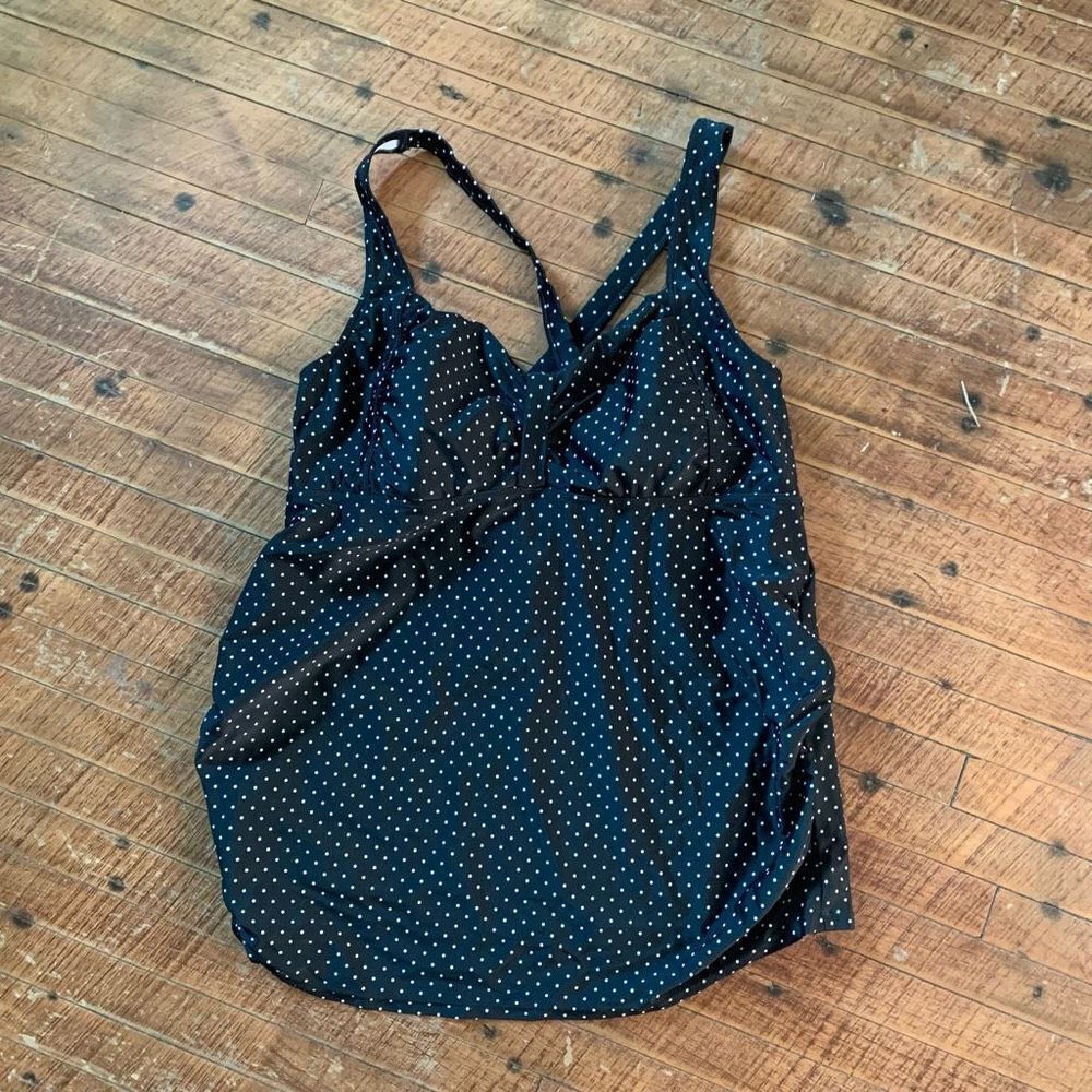 Motherhood Maternity black & white polka dot ruched side L tankini top